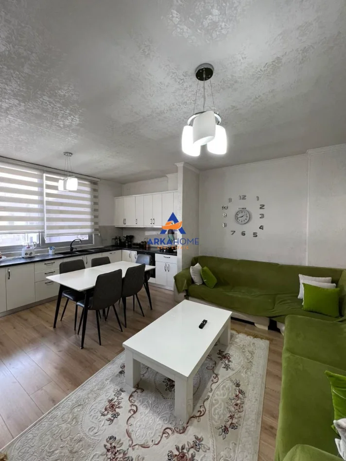 Tirane, shitet apartament 3+1+Ballkon Kati 6, 118 m² 210.000 € 