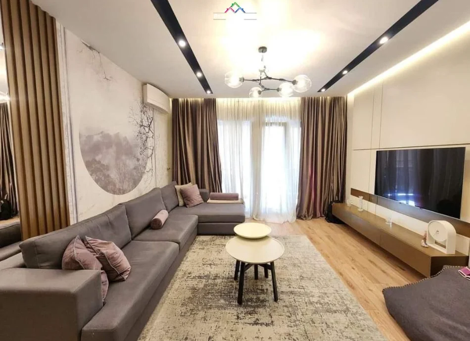 Tirane, jepet me qera apartament 1+1 Kati 3, 71 m² 900 € (tek Kompleksi Delijorgji)