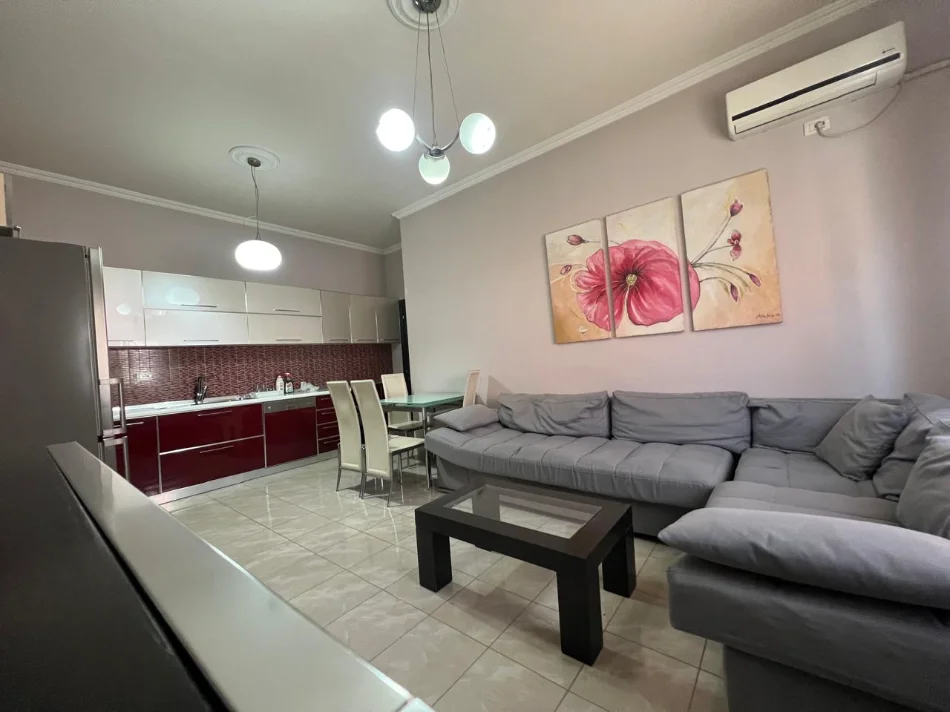 Tirane, shitet apartament 2+1 , 83 m² 235.000 € (rruga e kavajes)