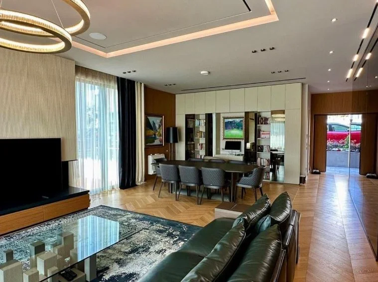 Tirane, shitet Vile , 270 m² 1.000.000 €