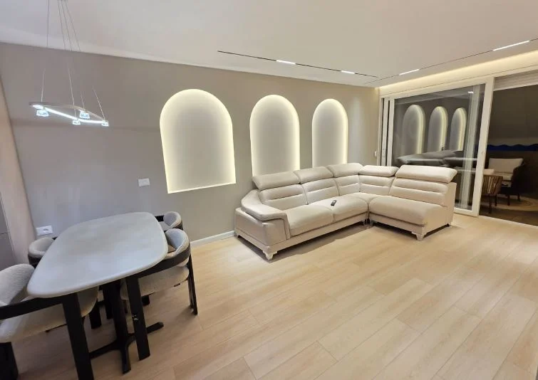 Shqiperi, shitet apartament 2+1+Ballkon Kati 8, 112 m² 305.000 € 