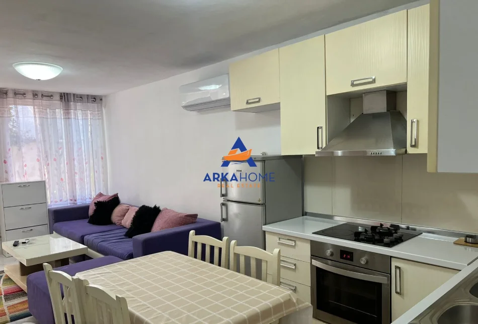 Tirane, jepet me qera apartament 2+1+Ballkon , 70 m² 470 € 