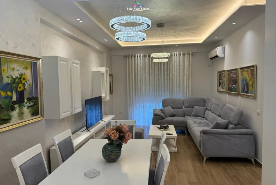 Tirane, jepet me qera apartament 1+1 Kati 4, 110 m² 630 € (Rruga e Kavajes)