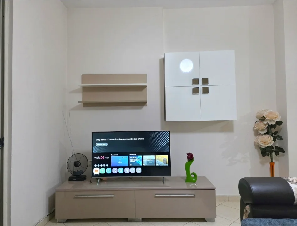 Tirane, jepet me qera apartament 1+1+Ballkon Kati 7, 60 m² 415 € (Bulevardi Migjeni Astir, tek bar Greis)