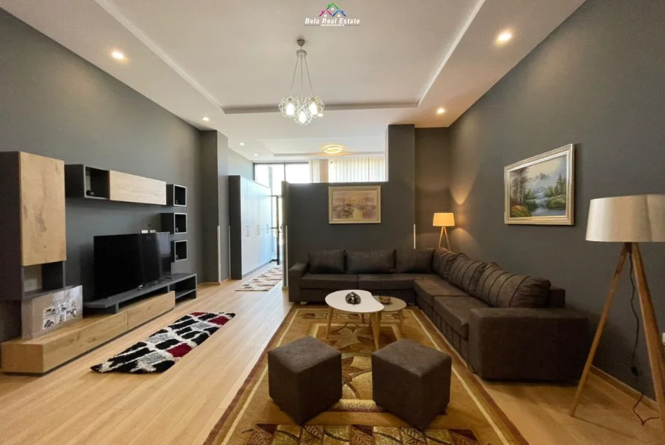 Tirane, jepet me qera apartament 1+1 Kati 1, 90 m² 630 € (Rruga Peti)