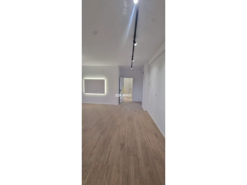 Tirane, shitet apartament 2+1+Ballkon Kati 2, 100 m² 160.000 € (Fresk)
