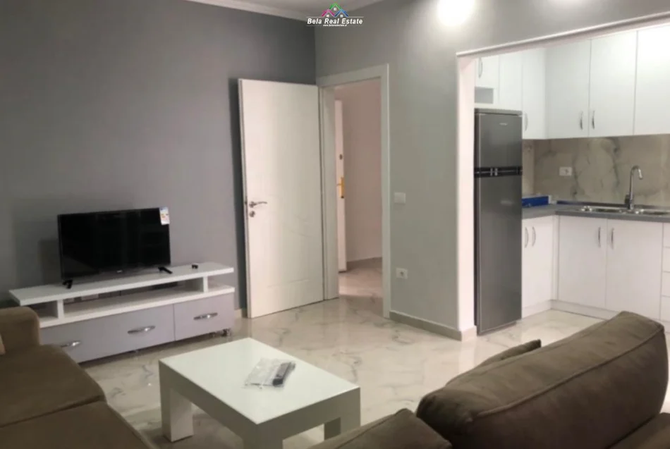 Tirane, jepet me qera apartament 1+1 Kati 2, 60 m² 480 € (Rruga Kongresi i Manastirit)