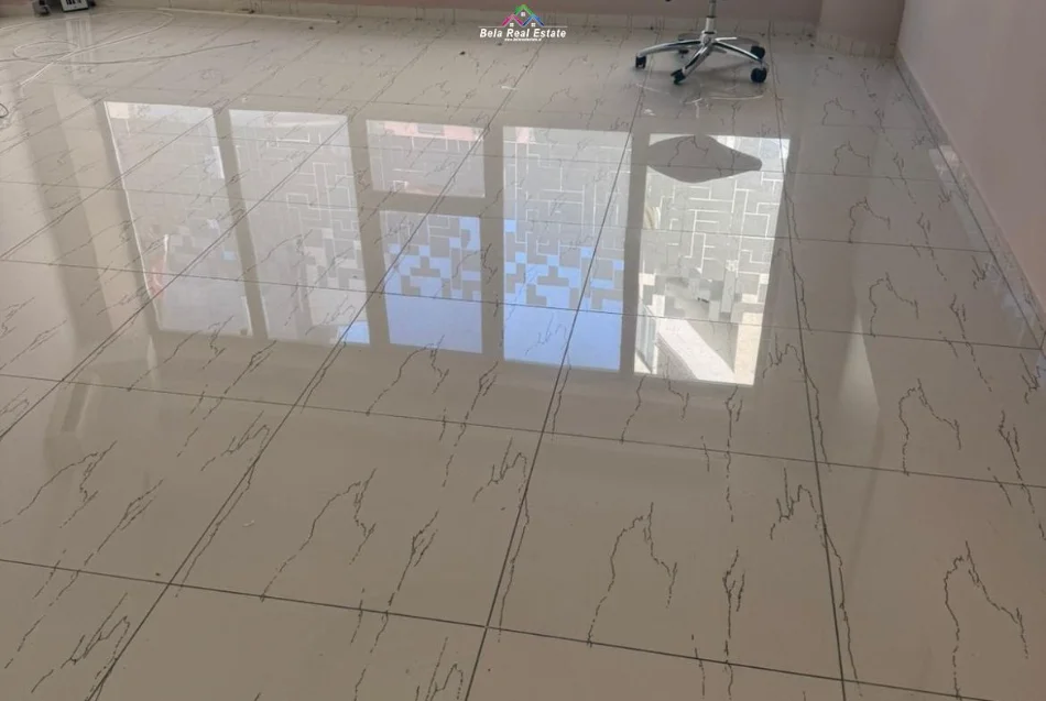 Tirane, jepet me qera zyre Kati 0, 80 m² 1.260 € (Rruga e dibres)