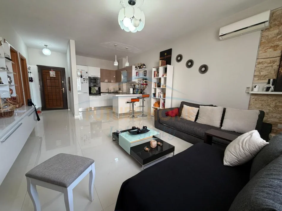 Tirane, shitet apartament 1+1+Aneks+Ballkon Kati 3, 65 m² 123.000 € (UNAZA E RE)