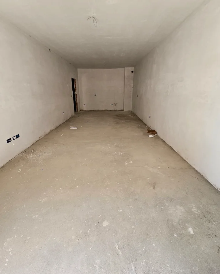 Tirane, shitet apartament 1+1+Ballkon , 83 m² 100.140 € 