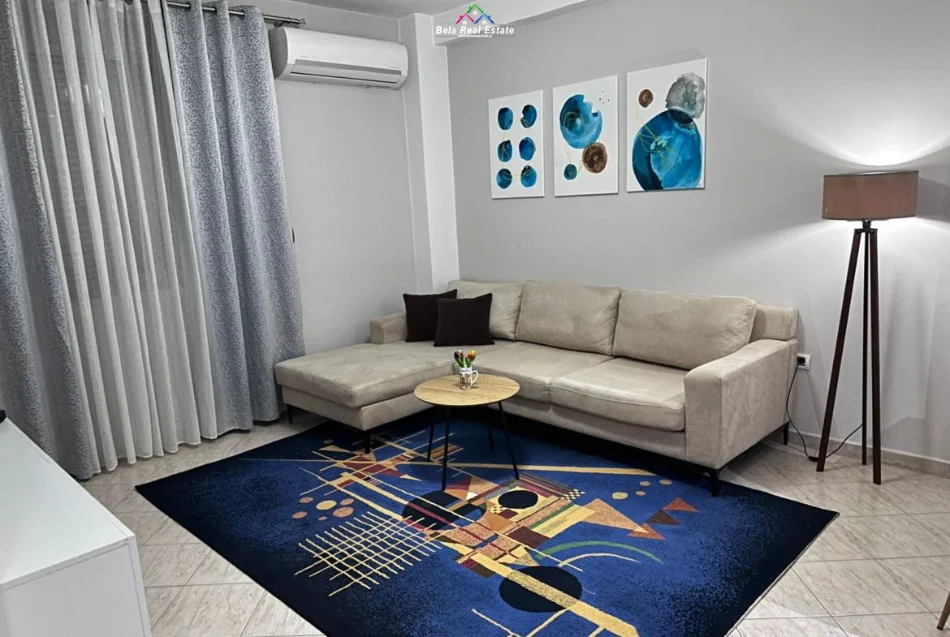 Tirane, jepet me qera apartament 1+1 Kati 5, 65 m² 580 € (Rruga e Kavajes)