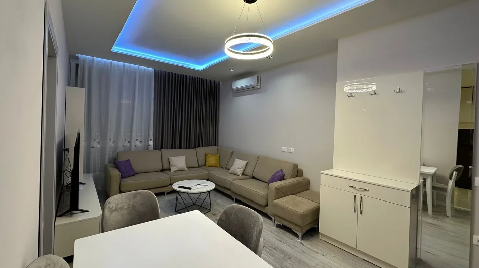 Tirane, jepet me qera apartament 1+1 , 55 m² 600 € 