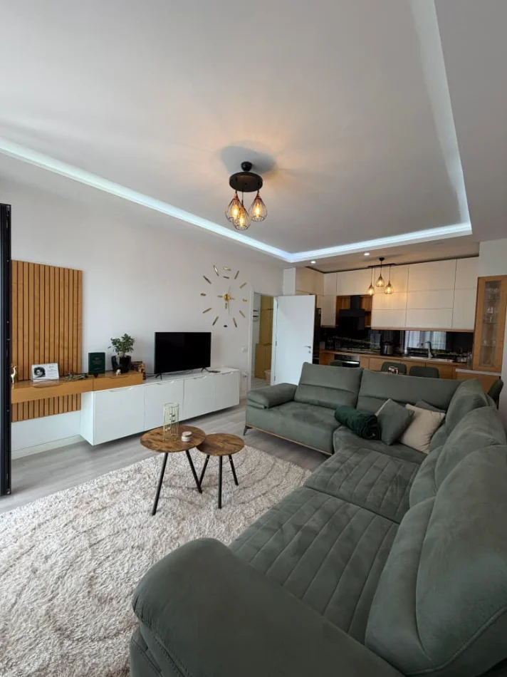 Tirane, jepet me qera apartament 1+1 , 72 m² 800 € 