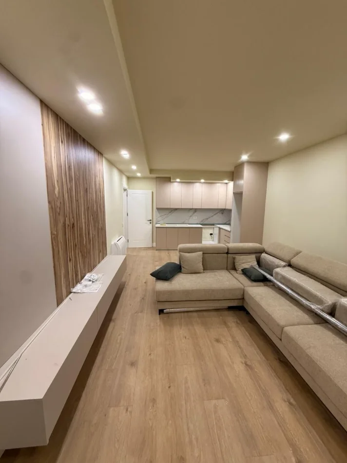 Tirane, shitet apartament 2+1 , 114 m² 150.000 € (Paskuqan)