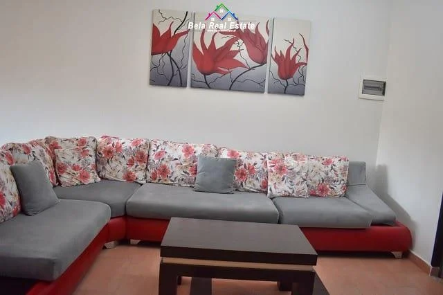 Tirane, jepet me qera apartament 3+1+Ballkon Kati 6, 120 m² 600 € (5 maji)