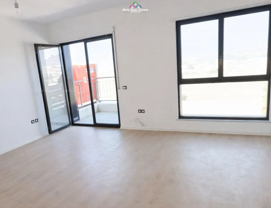 Tirane, jepet me qera zyre Kati 9, 65 m² 520 € (Rruga Filip Jano)