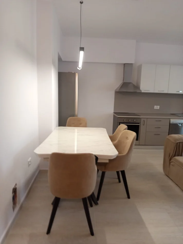 Tirane, jepet me qera apartament 2+1 Kati 3, 80 m² 700 € (Rruga Dritan Hoxha)