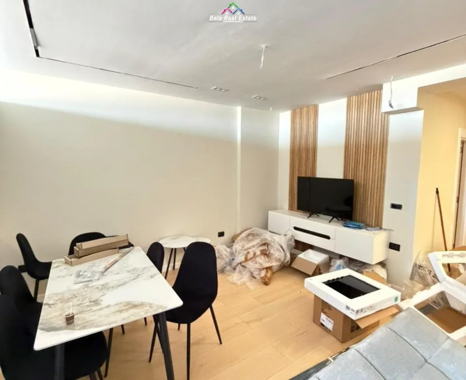 Tirane, jepet me qera apartament 1+1 Kati 11, 90 m² 840 € (Rruga e Kavajes)