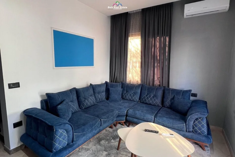 Tirane, jepet me qera Vile 3+1 Kati 1, 100 m² 470 € (prane Shkolles Sarina)