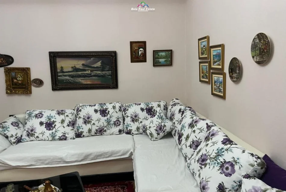 Tirane, jepet me qera apartament 2+1 Kati 4, 80 m² 630 € (prane Cok Market)
