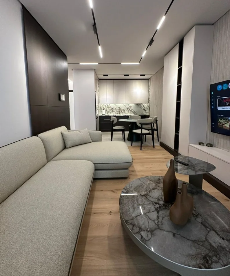 Tirane, jepet me qera apartament 1+1 , 78 m² 1.000 € 