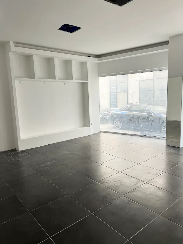 Tirane, jepet me qera dyqan Kati 0, 20 m² 790 € (Rruga Muhamet Gjollesha)