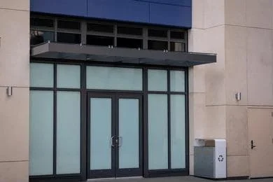 Tirane, jepet me qera dyqan Kati 1, 60 m² 1.050 € (Rruga Hoxha Tahsin)