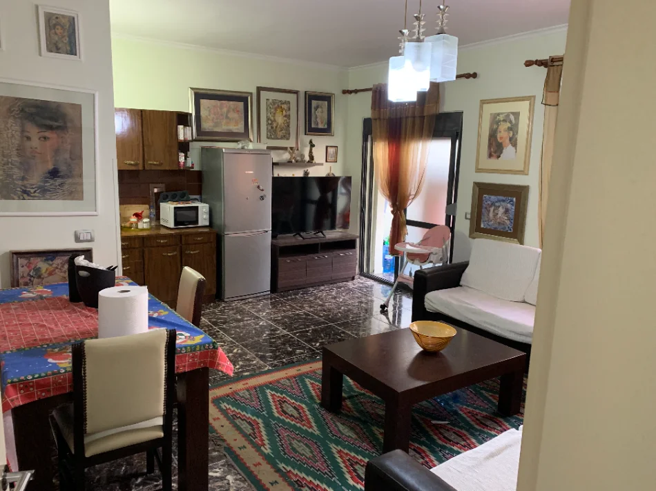 Shitet apartament 2+1 Kati 0, (75-85 m²  net) 155.000 €. Rruga Pandeli Cale 40, Tiranë, Albania (Pas shkolles 26 Nentori, Tirane)