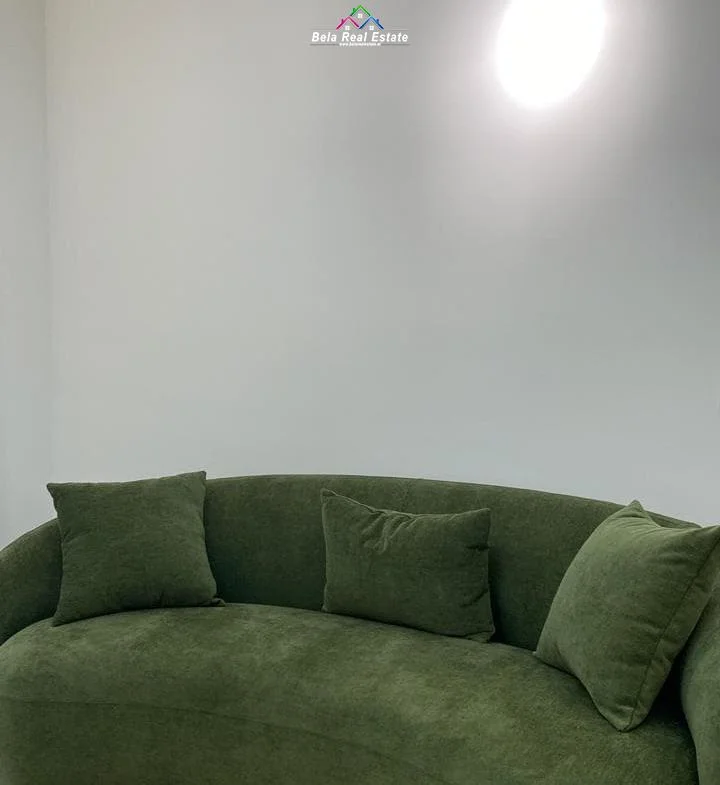 Tirane, shes apartament 3+1 Kati 1, 130 m² 325.000 € (Rruga Leonard Froku)