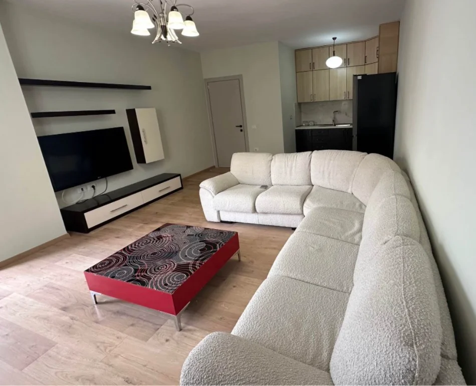 Tirane, jepet me qera apartament 2+1 , 90 m² 550 € 