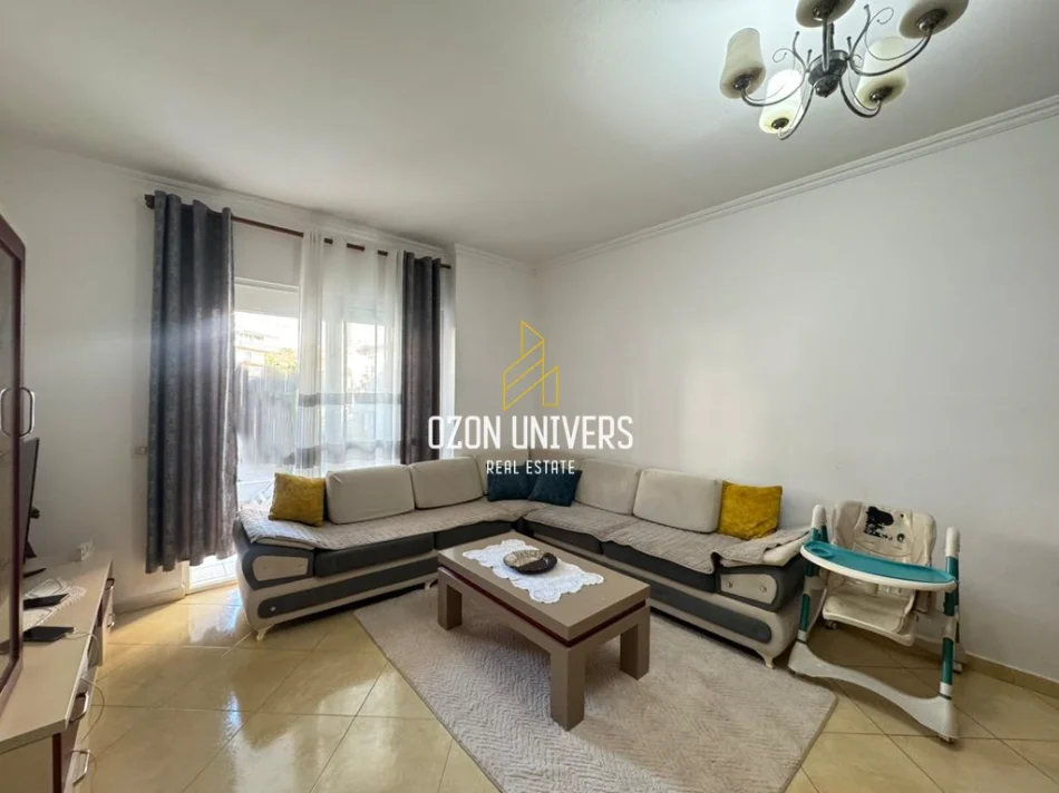 Tirane, jepet me qera apartament 2+1+Ballkon Kati 2, 115 m² 500 € (Fresk)