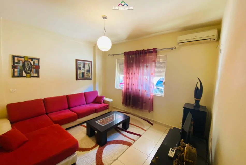 Tirane, jepet me qera apartament 1+1 Kati 1, 65 m² 470 € (Bill Klinton)