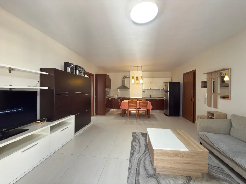 Tirane, jepet me qera apartament 2+1+Ballkon Kati 6, 110 m² 800 € (Rruga Tefta Tashko)