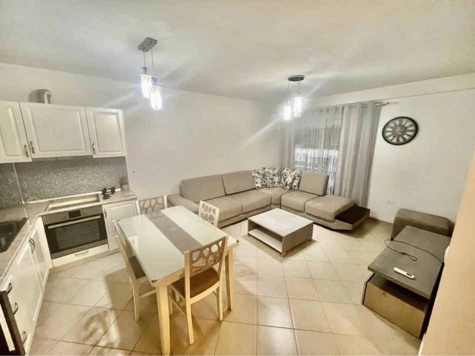 Tirane, jepet me qera apartament 2+1 Kati 2, 75 m² 570 € (rruga siri kodra)