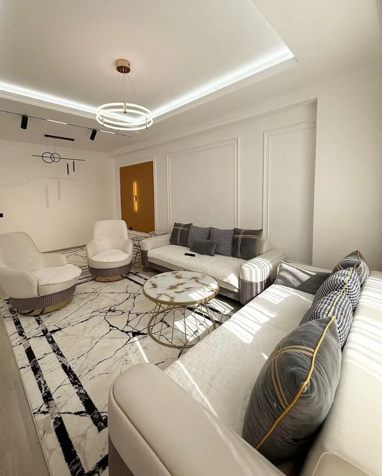 Tirane, jepet me qera apartament 2+1 , 110 m² 620 € 