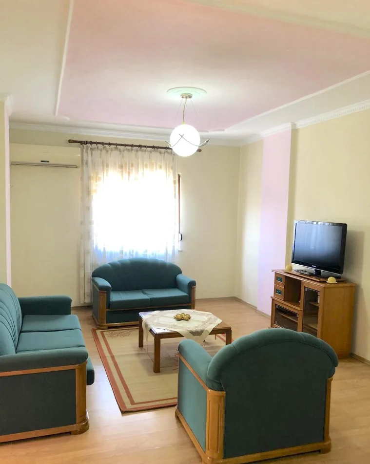 Tirane, jepet me qera apartament 2+1 Kati 3, 105 m² 420 € (jordan misja)