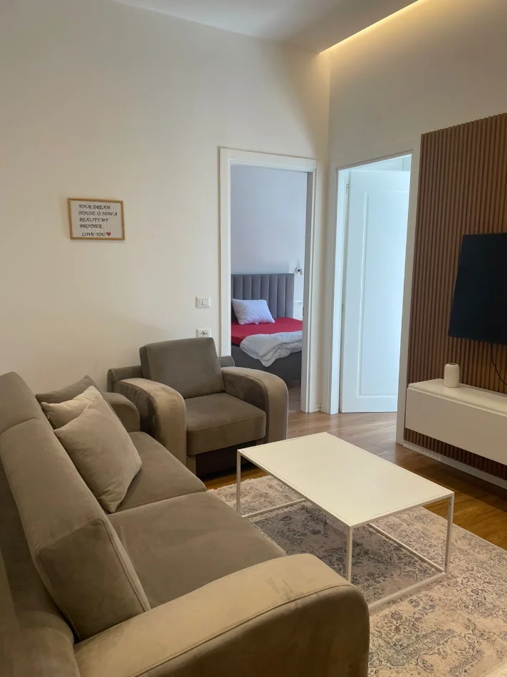 Tirane, jepet me qera apartament 2+1 Kati 2, 70 m² 800 € (Rruga e Durresit)