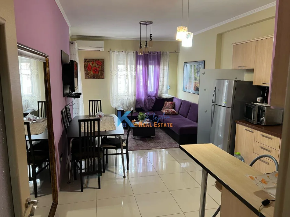 Tirane, jap me qera 2+1+Ballkon Kati 5, 100 m² 520 € (Astir)