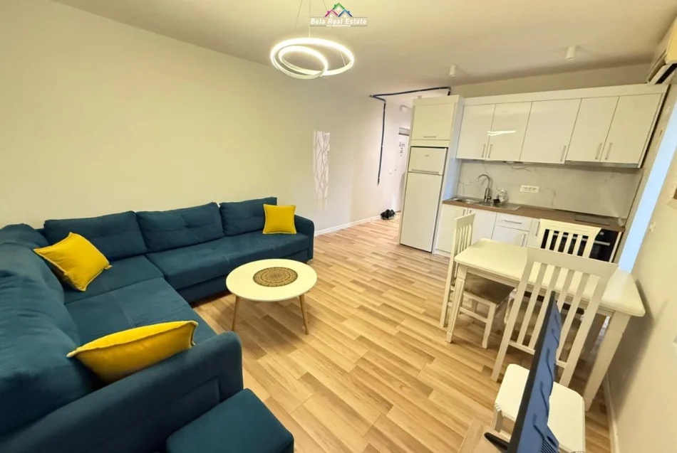 Tirane, jepet me qera apartament 1+1 Kati 3, 55 m² 600 € (Bulevardi i Ri)