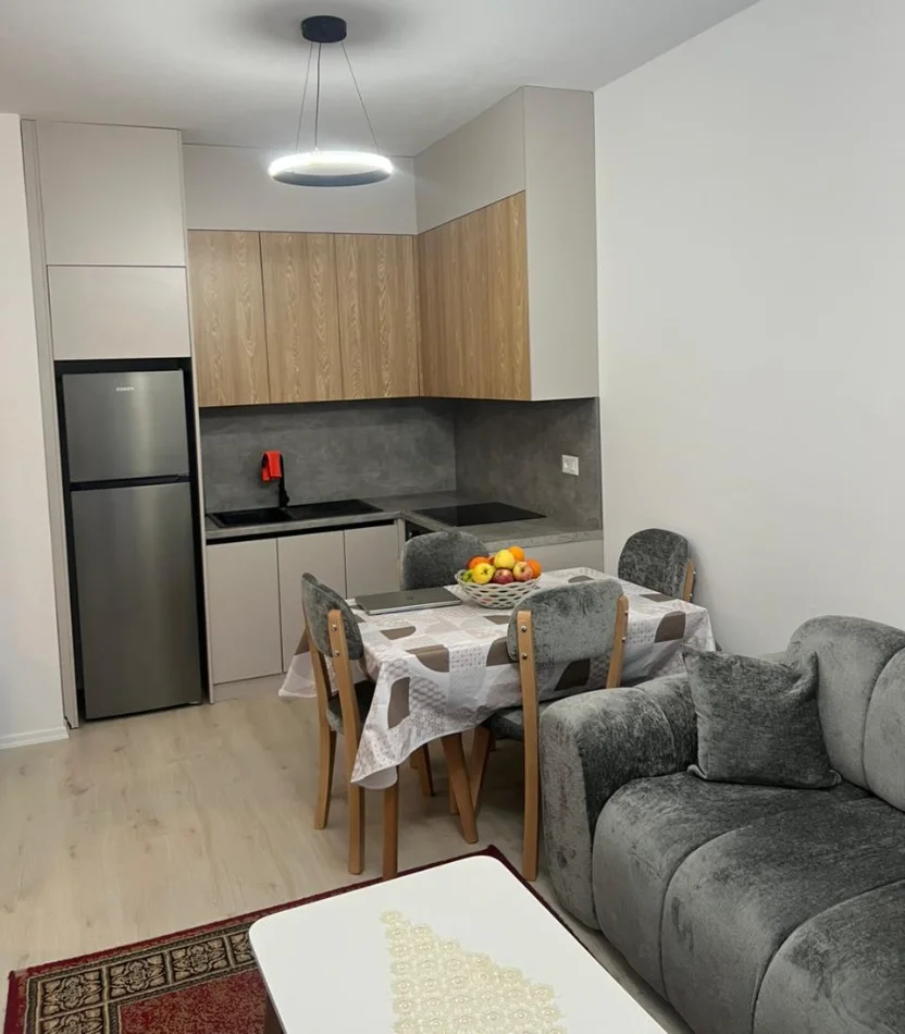 Tirane, jepet me qera apartament 1+1+Ballkon , 60 m² 400 € 