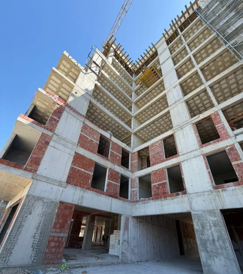 Tirane, shitet apartament 2+1 , 91 m² 76.560 € 