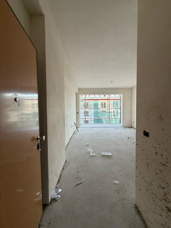 Tirane, shitet apartament 2+1 , 121 m² 230.584 € (ish parku)