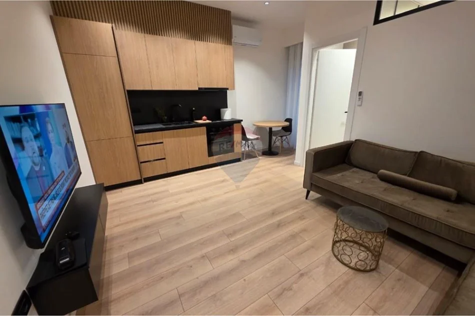 Tirane, shitet apartament 1+1 , 49 m² 119.900 € (Eduart Mano)