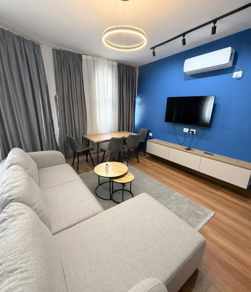 Tirane, jepet me qera apartament 2+1 , 85 m² 600 € 