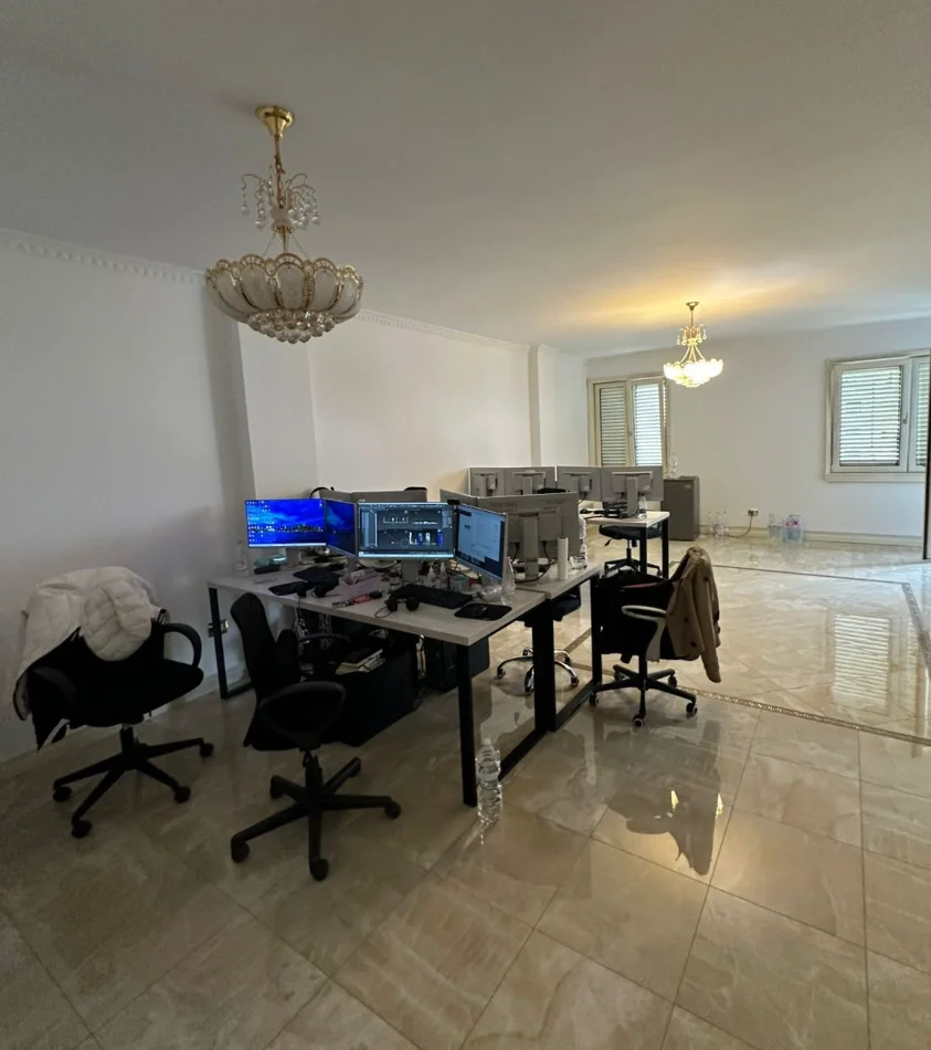 Tirane, jepet me qera zyre , 110 m² 1.000 € 
