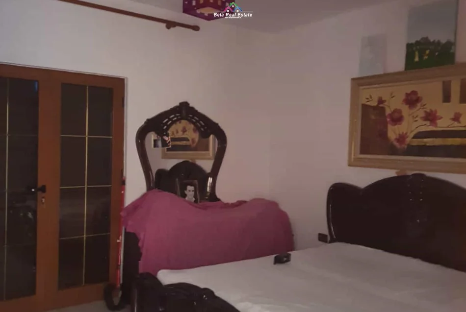 Tirane, jepet me qera shtepi 5+1 Kati 2, 240 m² 530 € (Rruga Jusuf Gervalla)