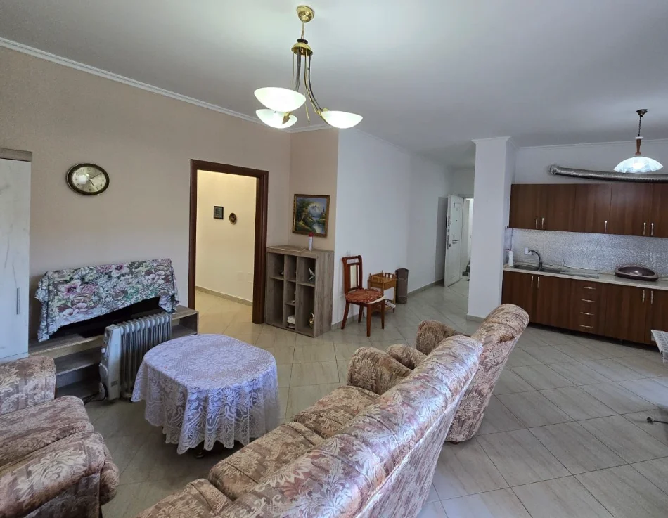 Tirane, shitet apartament 2+1 , 112 m² 270.000 € 