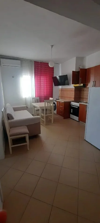 Tirane, jepet me qera apartament 2+1+Ballkon Kati 10, 70 m² 480 € (Don Bosko)