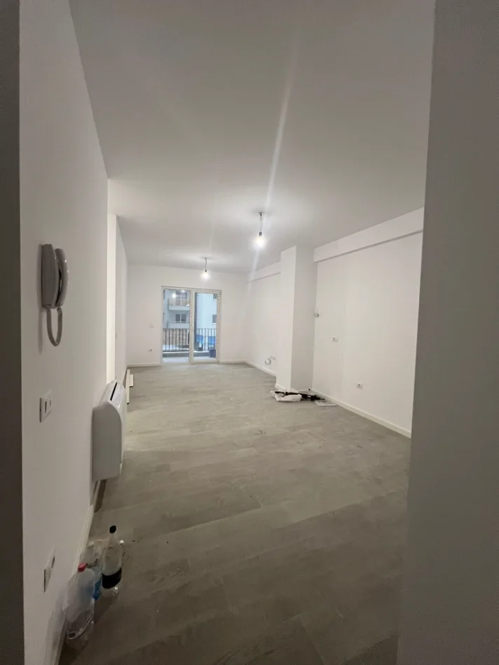 Tirane, jepet me qera zyre , 100 m² 650 € (Rr. Dritan Hoxha)