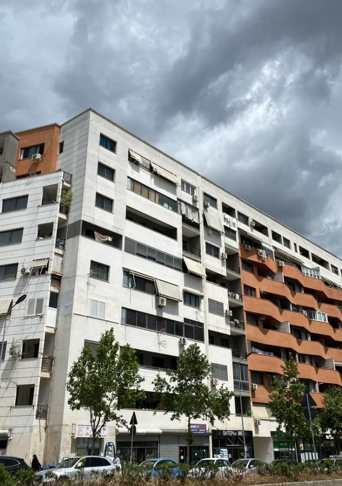 Tirane, shitet apartament 1+1+Ballkon , 66 m² 105.000 € 